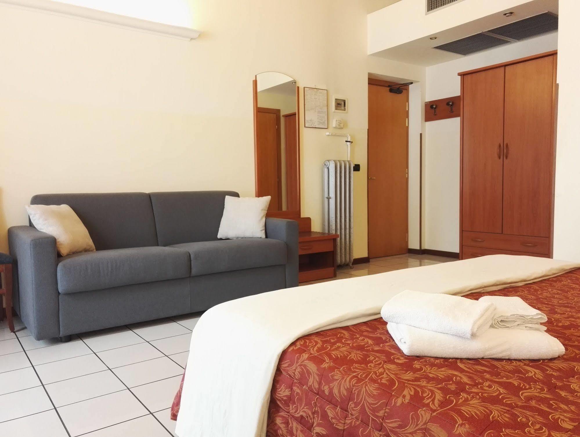 Soana City Rooms เจนัว ภายนอก รูปภาพ