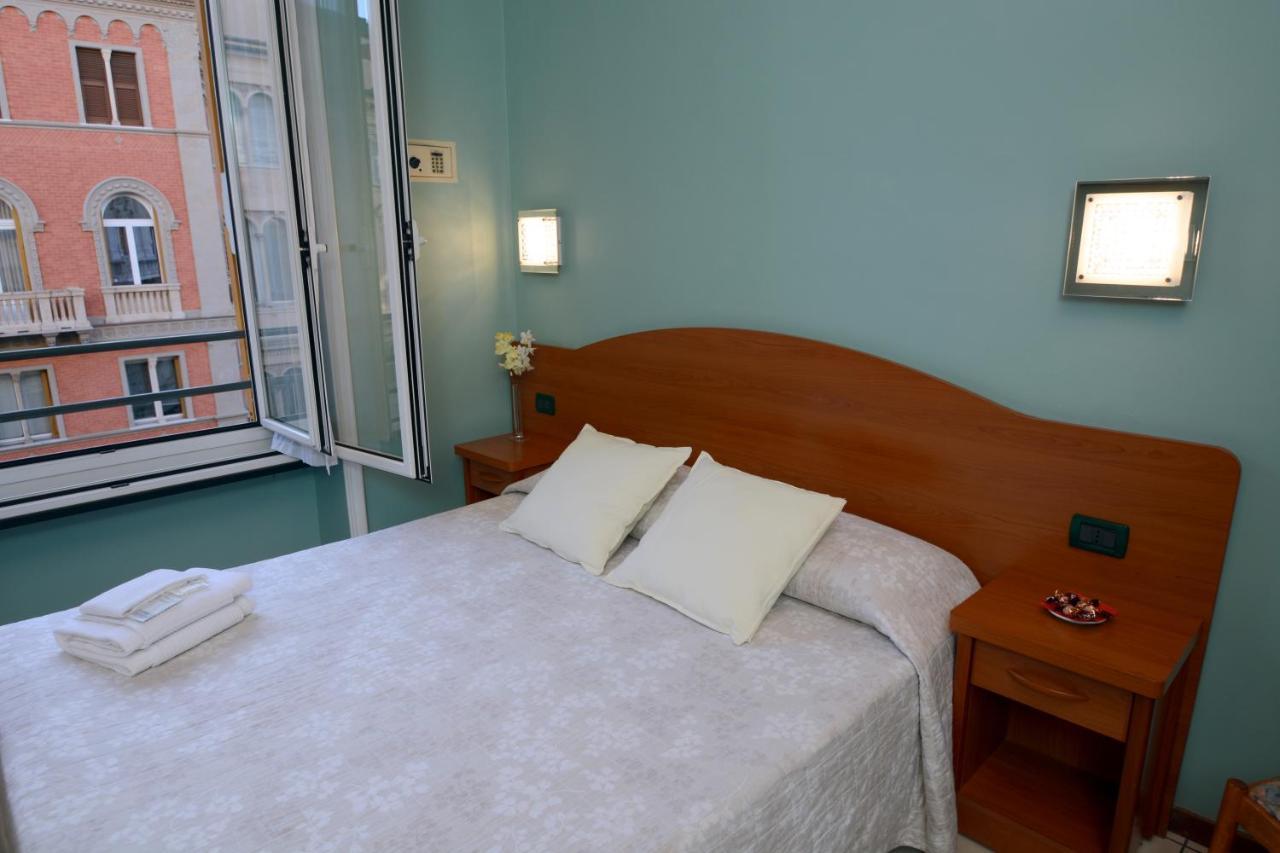 Soana City Rooms เจนัว ภายนอก รูปภาพ